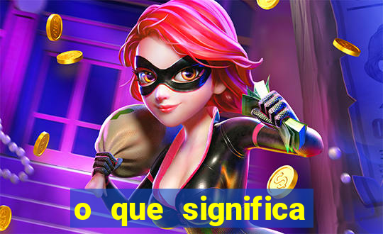 o que significa sonhar dobrando roupas