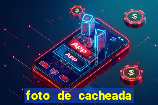foto de cacheada no espelho