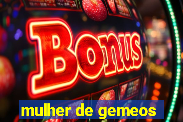 mulher de gemeos