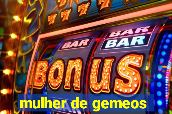 mulher de gemeos