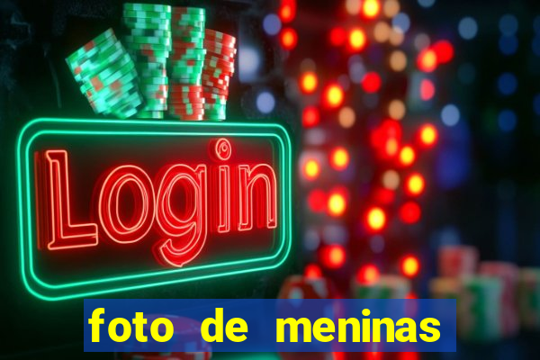 foto de meninas cacheadas no espelho